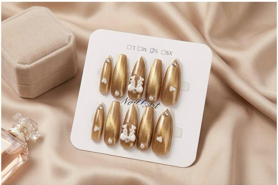Luxuriously Fancy Cat Eye Nails collection 1