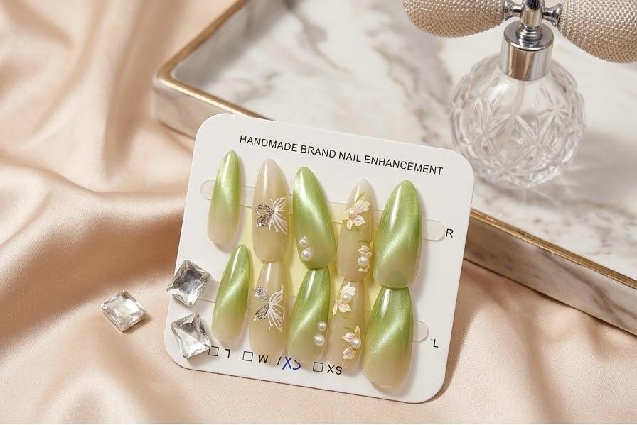 Luxuriously Fancy Cat Eye Nails collection 1