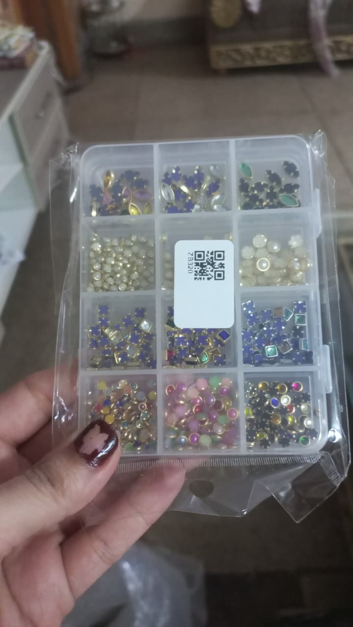 Nail art beads